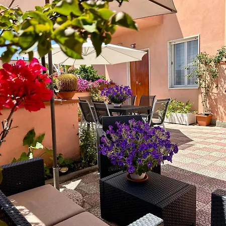 Anthea Bed & Breakfast 3*